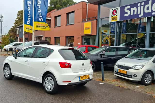 SEAT Ibiza (2014) thumbnail 4