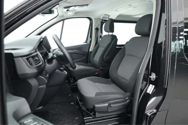 Renault Trafic (2024) thumbnail 3