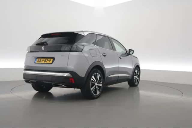 Peugeot 3008 (2023) thumbnail 2