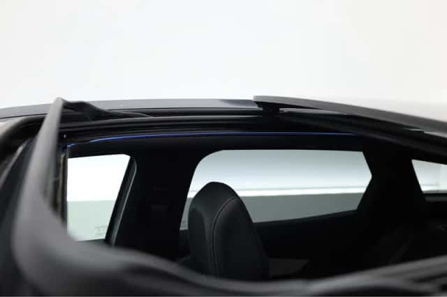Peugeot 3008 (2023) thumbnail 5