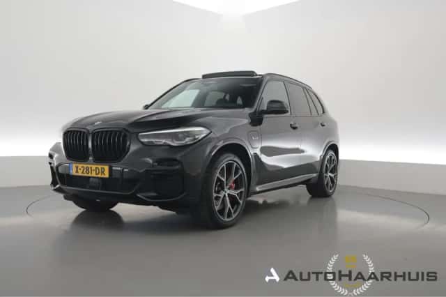 BMW X5 (2023) thumbnail 1