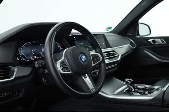 BMW X5 (2023) thumbnail 6