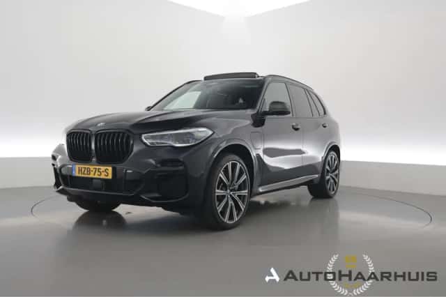 BMW X5 (2022) thumbnail 1