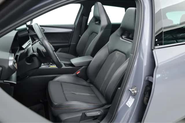 CUPRA Leon Sportstourer (2024) thumbnail 3