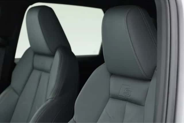 Audi Q4 e-tron (2021) thumbnail 6