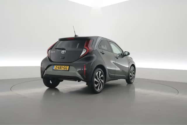 Toyota Aygo (2023) thumbnail 2
