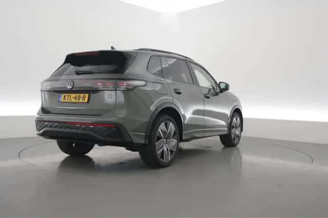 Volkswagen Tiguan (2026) thumbnail 2