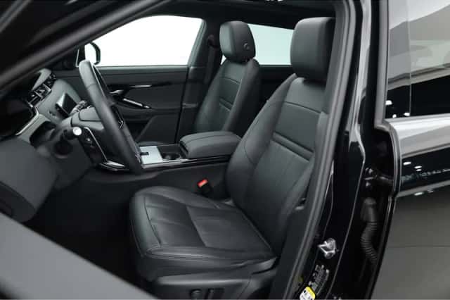Land Rover Range Rover Evoque (2024) thumbnail 3