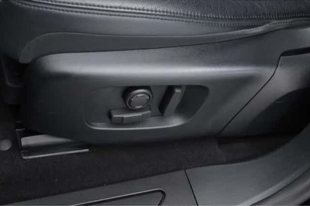 Land Rover Range Rover Evoque (2024) thumbnail 5