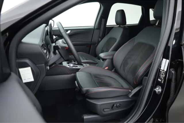 Ford Kuga (2025) thumbnail 3