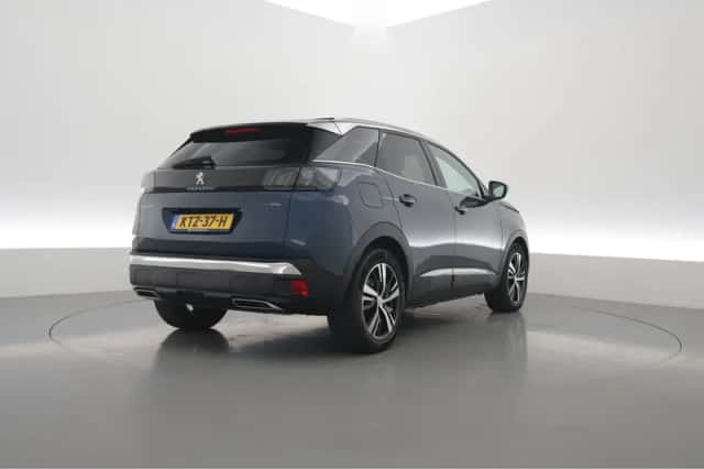 Peugeot 3008 (2023) thumbnail 2