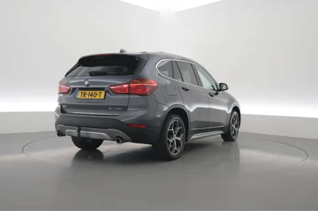 BMW X1 (2018) thumbnail 2