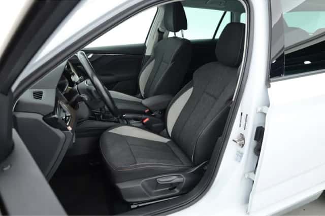 Škoda Kamiq (2021) thumbnail 3