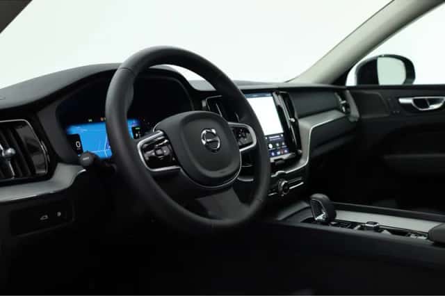 Volvo XC60 (2024) thumbnail 6