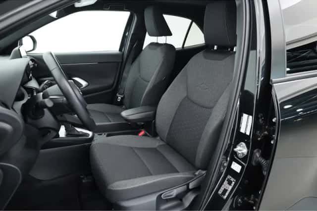 Toyota Yaris Cross (2023) thumbnail 3