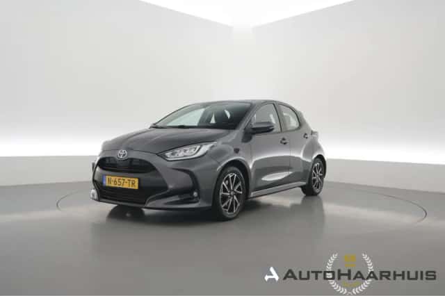 Toyota Yaris (2022) thumbnail 1