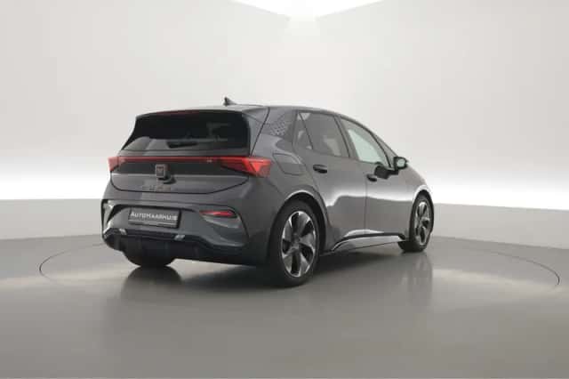 CUPRA Born (2022) thumbnail 2
