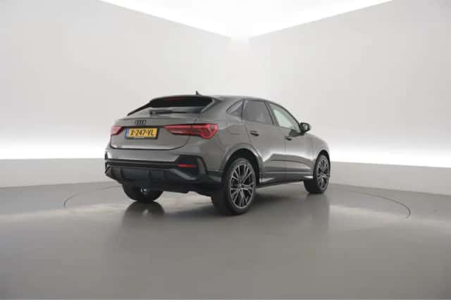 Audi Q3 Sportback (2024) thumbnail 2
