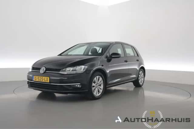 Volkswagen Golf (2019) thumbnail 1
