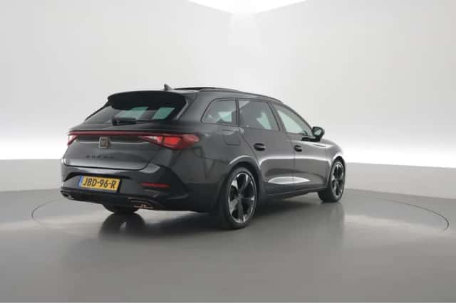 CUPRA Leon Sportstourer (2023) thumbnail 2