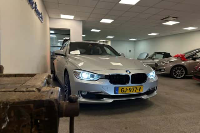 BMW 3-Serie (2015) thumbnail 3