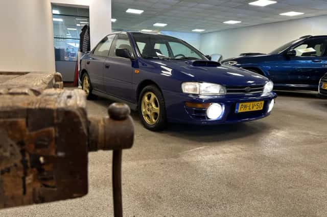 Subaru Impreza (1996) thumbnail 3