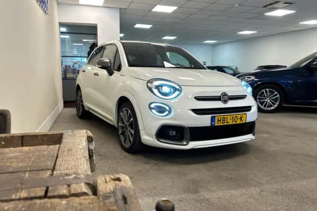Fiat 500X (2020) thumbnail 3