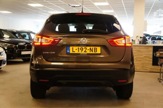 Nissan Qashqai (2016) thumbnail 6