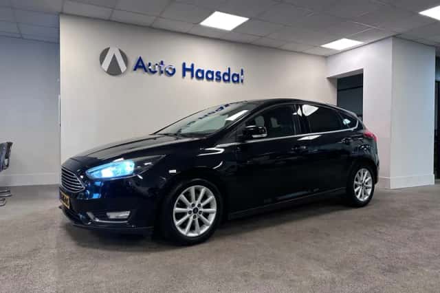Ford Focus (2015) thumbnail 1