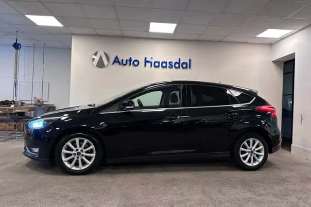 Ford Focus (2015) thumbnail 4