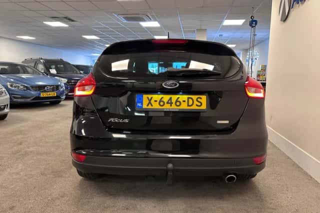 Ford Focus (2015) thumbnail 6