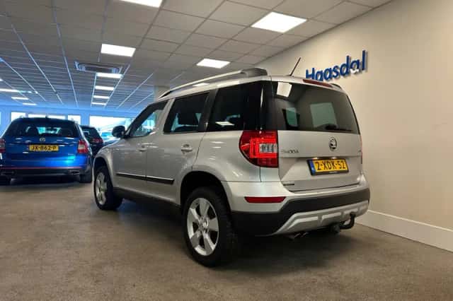 Škoda Yeti (2014) thumbnail 5