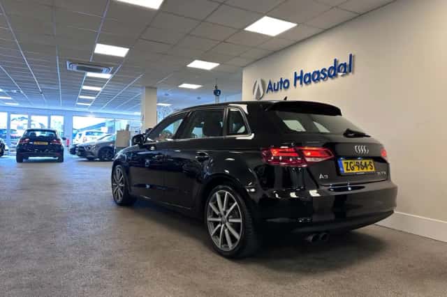Audi A3 (2019) thumbnail 5