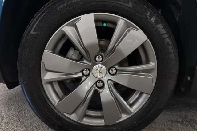 Peugeot 2008 (2018) thumbnail 6