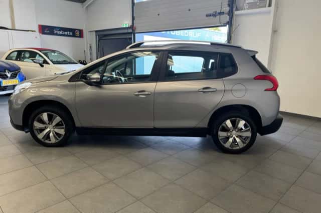 Peugeot 2008 (2014) thumbnail 2