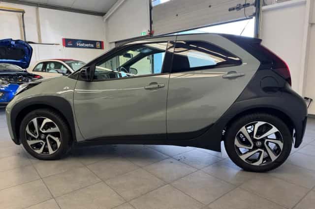 Toyota Aygo X (2024) thumbnail 6