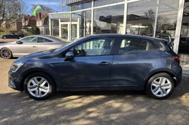 Renault Clio (2021) thumbnail 2