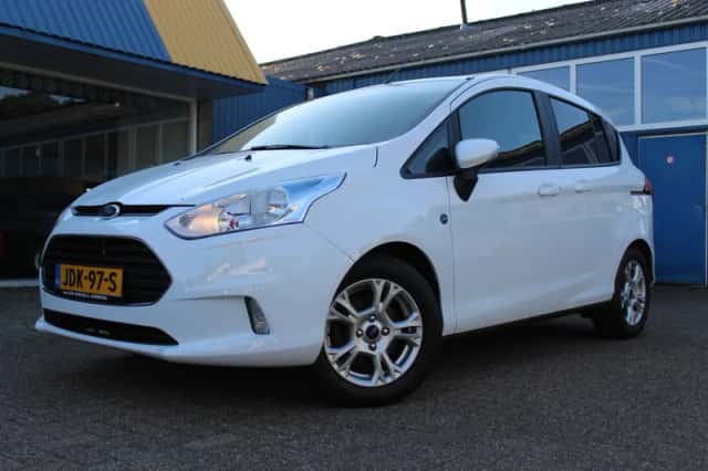 Opel Corsa (2019) thumbnail 2