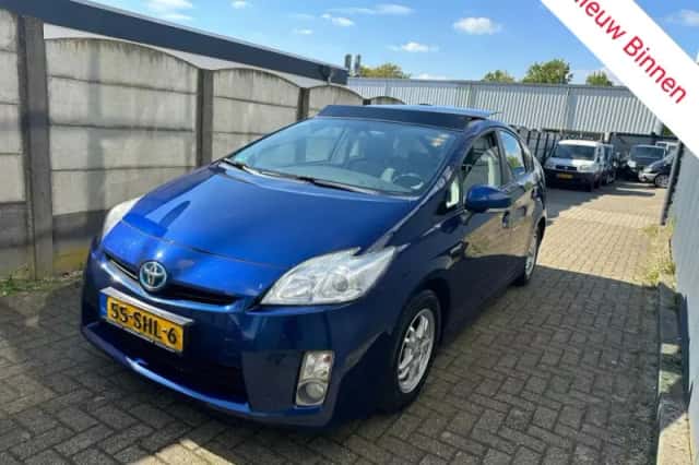 Toyota Prius (2010) thumbnail 1