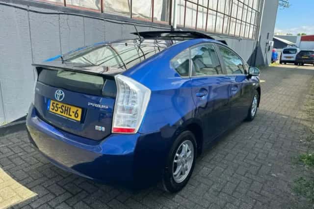 Toyota Prius (2010) thumbnail 6