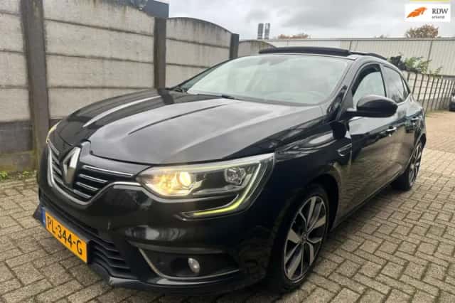 Renault Mégane (2017) thumbnail 1
