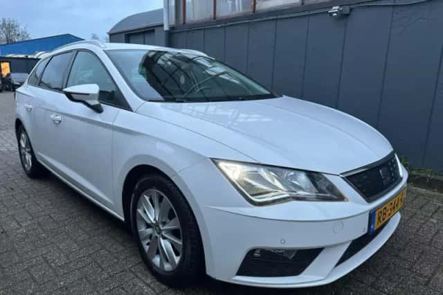SEAT Leon (2017) thumbnail 5