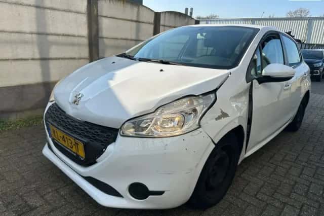 Peugeot 208 (2014) thumbnail 1