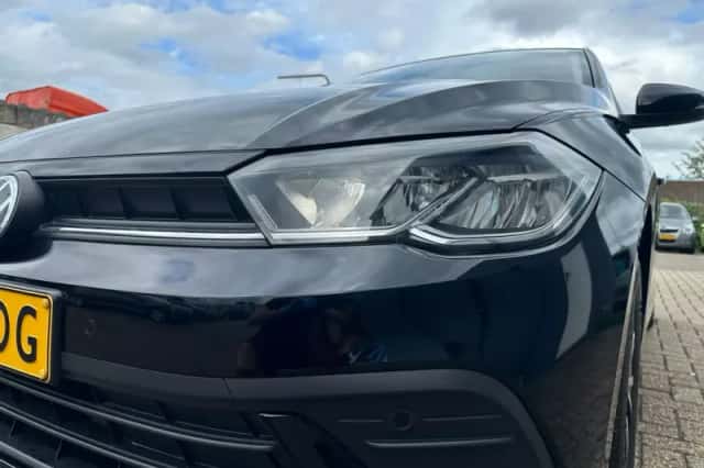 Volkswagen Polo (2022) thumbnail 2