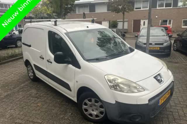 Peugeot Partner (2012) thumbnail 1