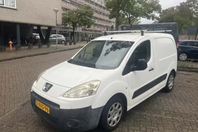 Peugeot Partner (2012) thumbnail 5