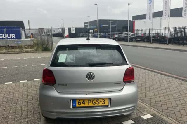 Volkswagen Polo (2011) thumbnail 6