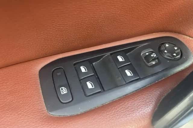 Peugeot 308 (2015) thumbnail 6