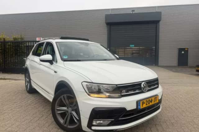 Volkswagen Tiguan (2017) thumbnail 1