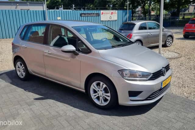 Volkswagen Golf Sportsvan (2014) thumbnail 3